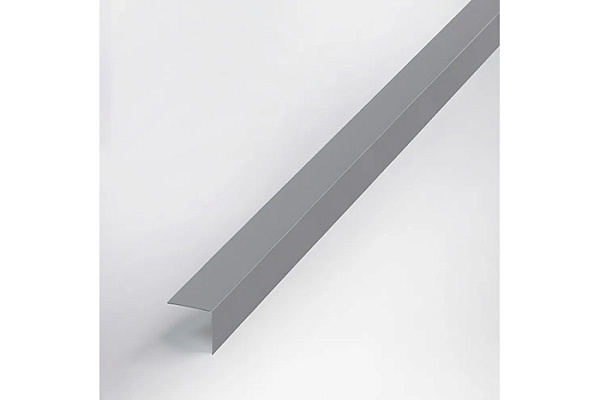 Угол ПВХ 15х15мм 2,7м "Идеал", 002 Светло-серый