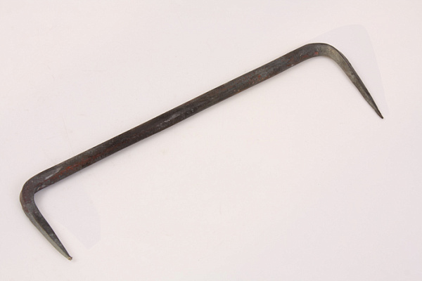 Скоба строительная кованая d=12мм. 25х7см. (коробка 50 штук)