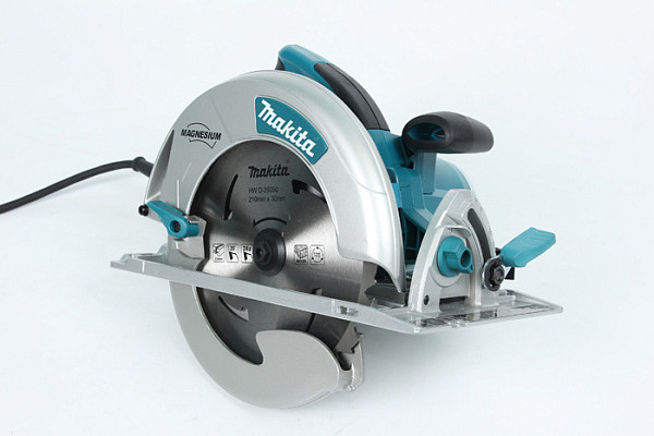 Пила циркулярная MAKITA 5008MG  (1800Вт,5200об\м,диск-ф210х30мм, рез-75.5мм,4,8кг, подсветка)