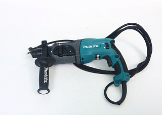 Перфоратор МАКIТА HR2470 (SDS+,3реж,780Вт,0-4500у\м,2.7Дж,2.6кг,чем,защита от пыли )