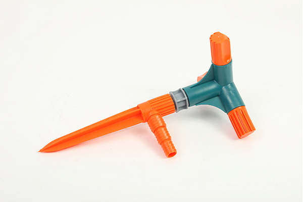 Распылитель MEDALYAN Турция пластиковый поливочный средний (3-х лепестковый (1/75) TR 03)