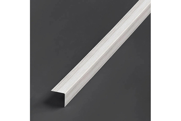 Угол ПВХ 15х15мм 2,7м "Идеал", 267 Клен белый